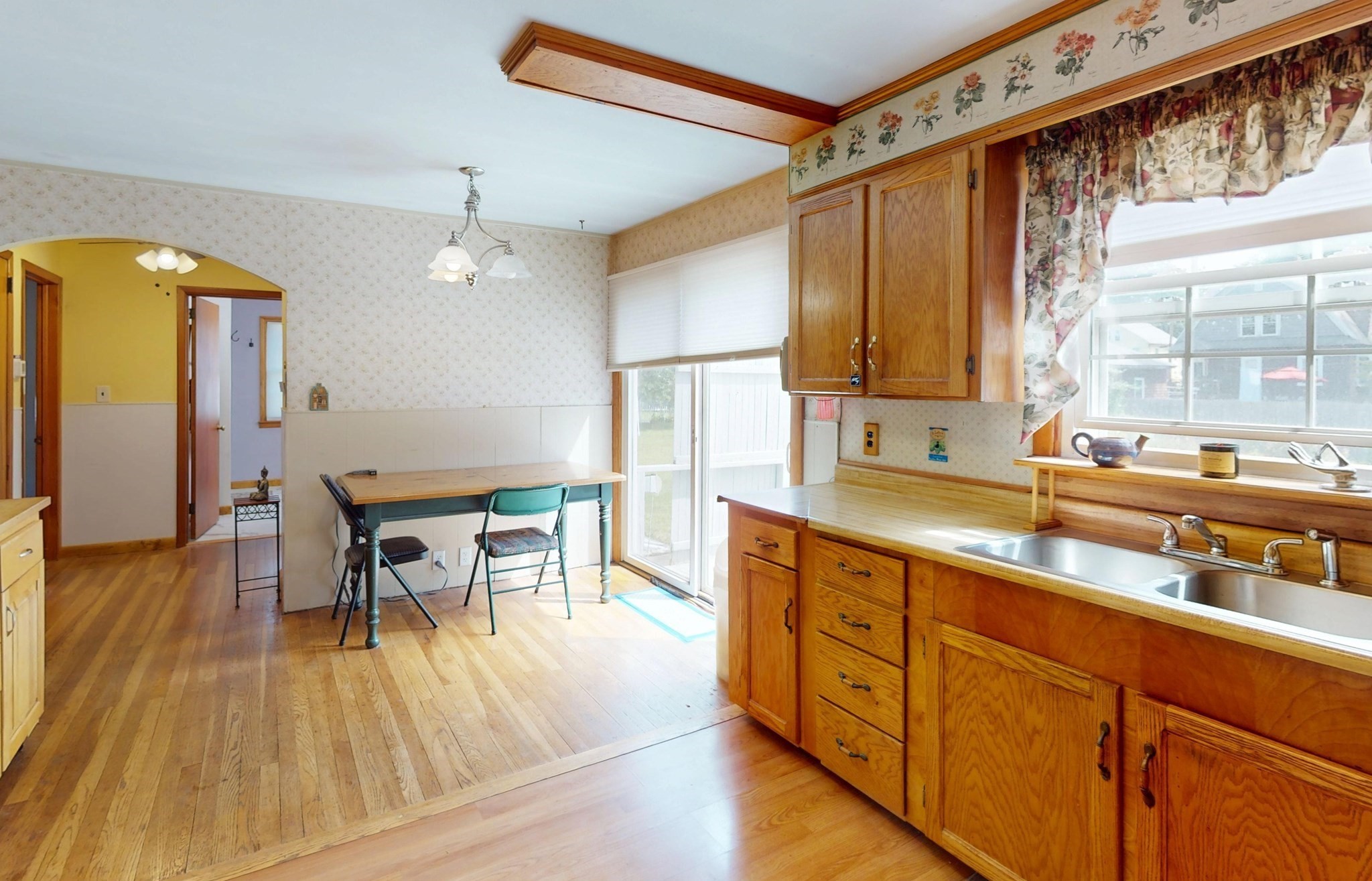 81 Vernon St Property Photo 6