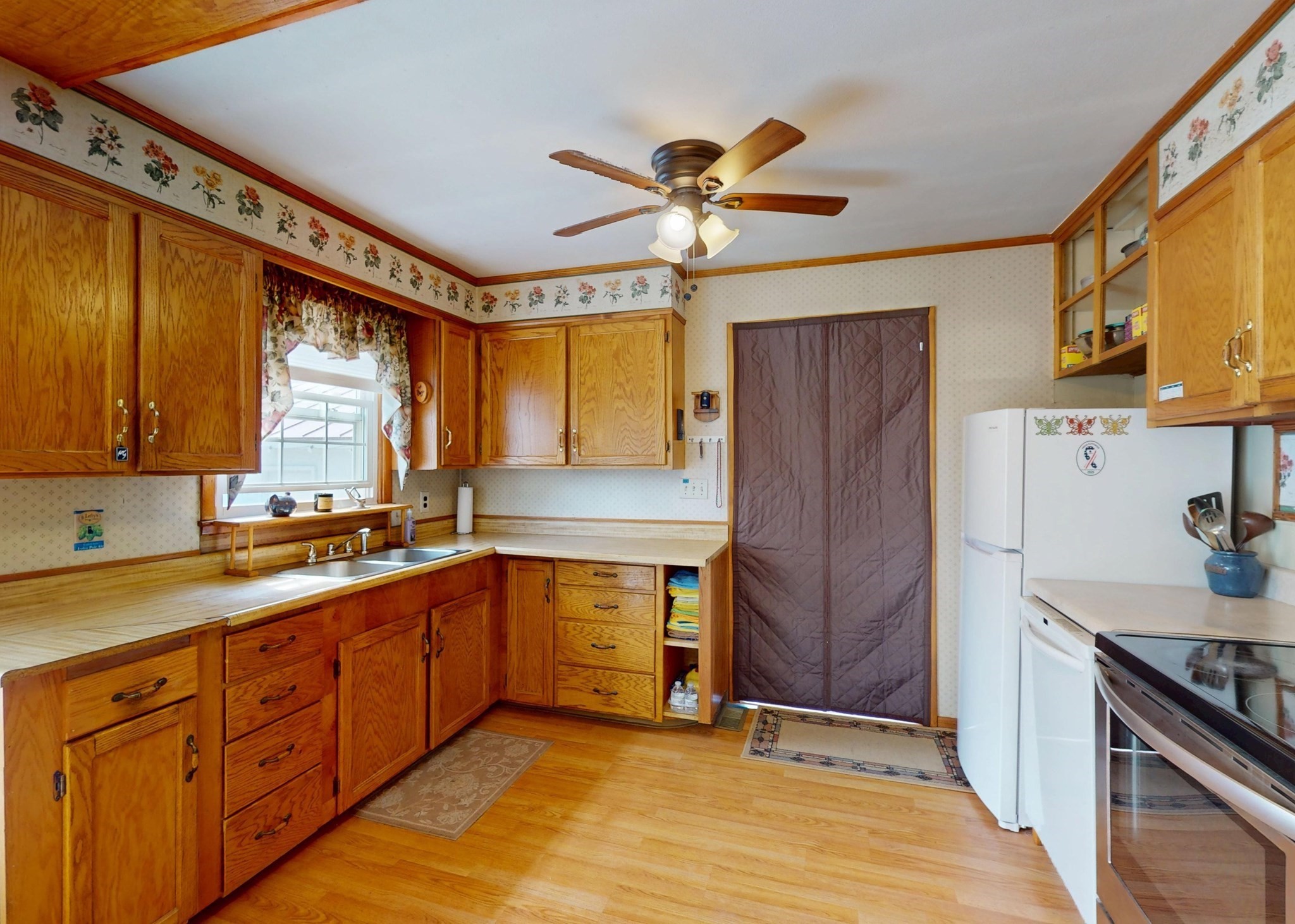 81 Vernon St Property Photo 10