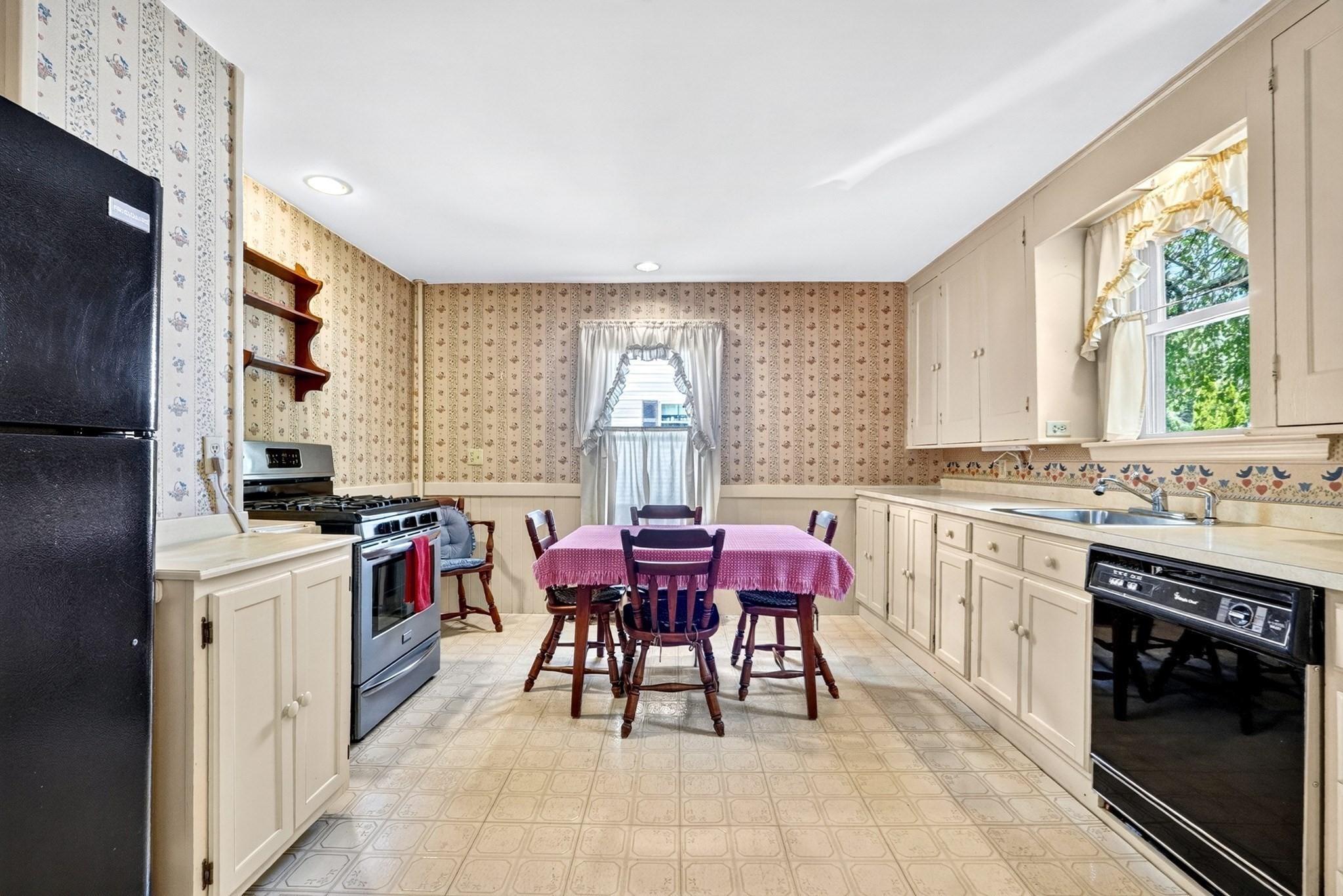 26 Hartford St Property Photo 10