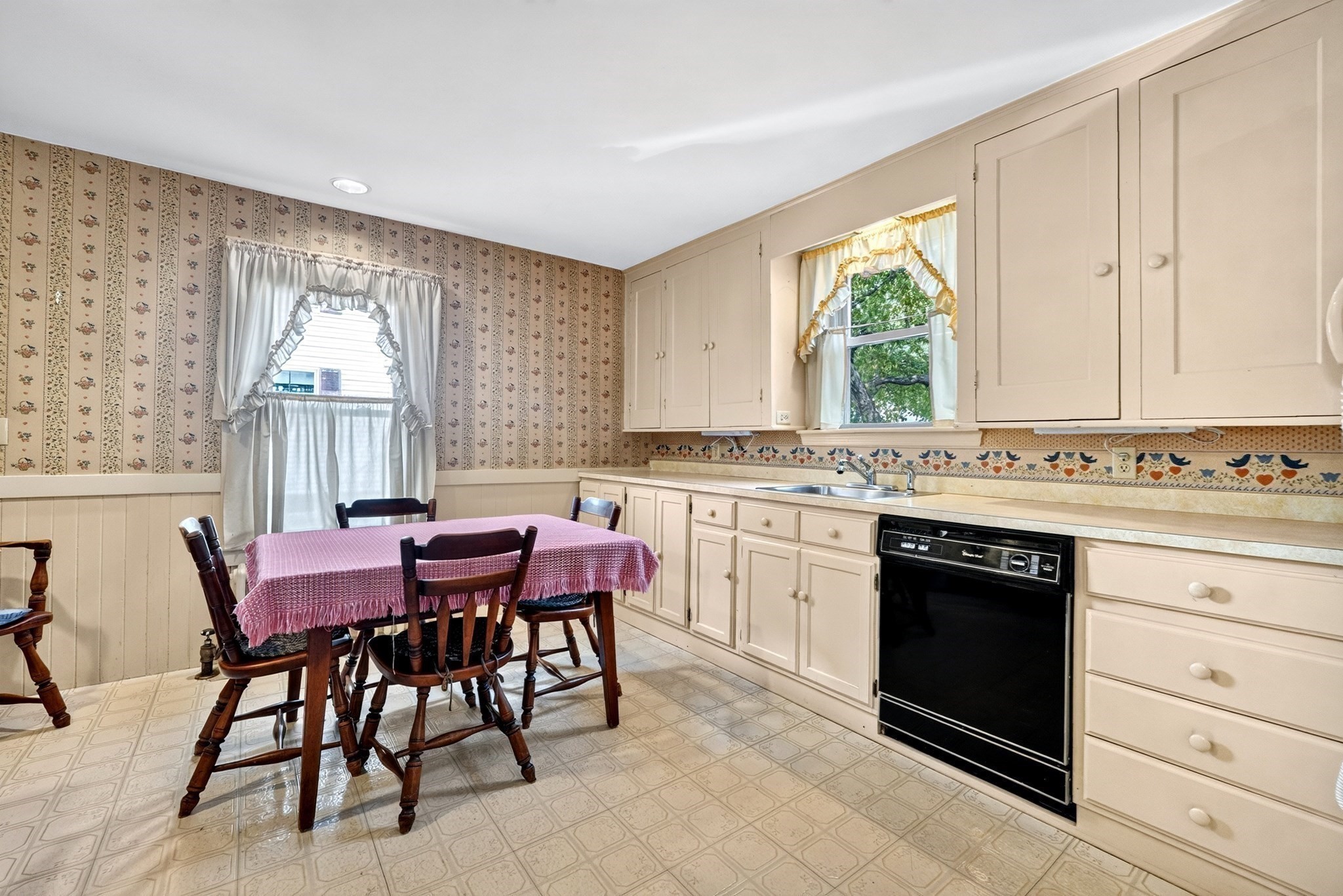 26 Hartford St Property Photo 11