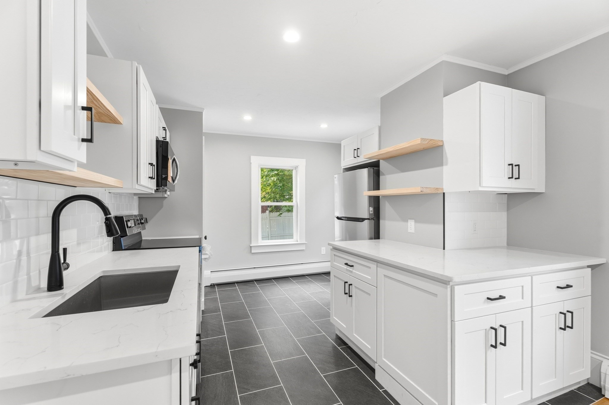 9 Washington Street Property Photo 3