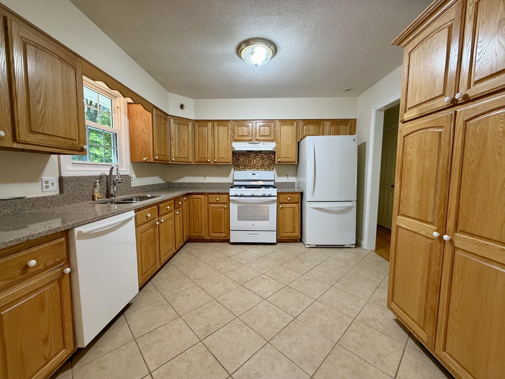 908 Burts Pit Rd Property Photo 18