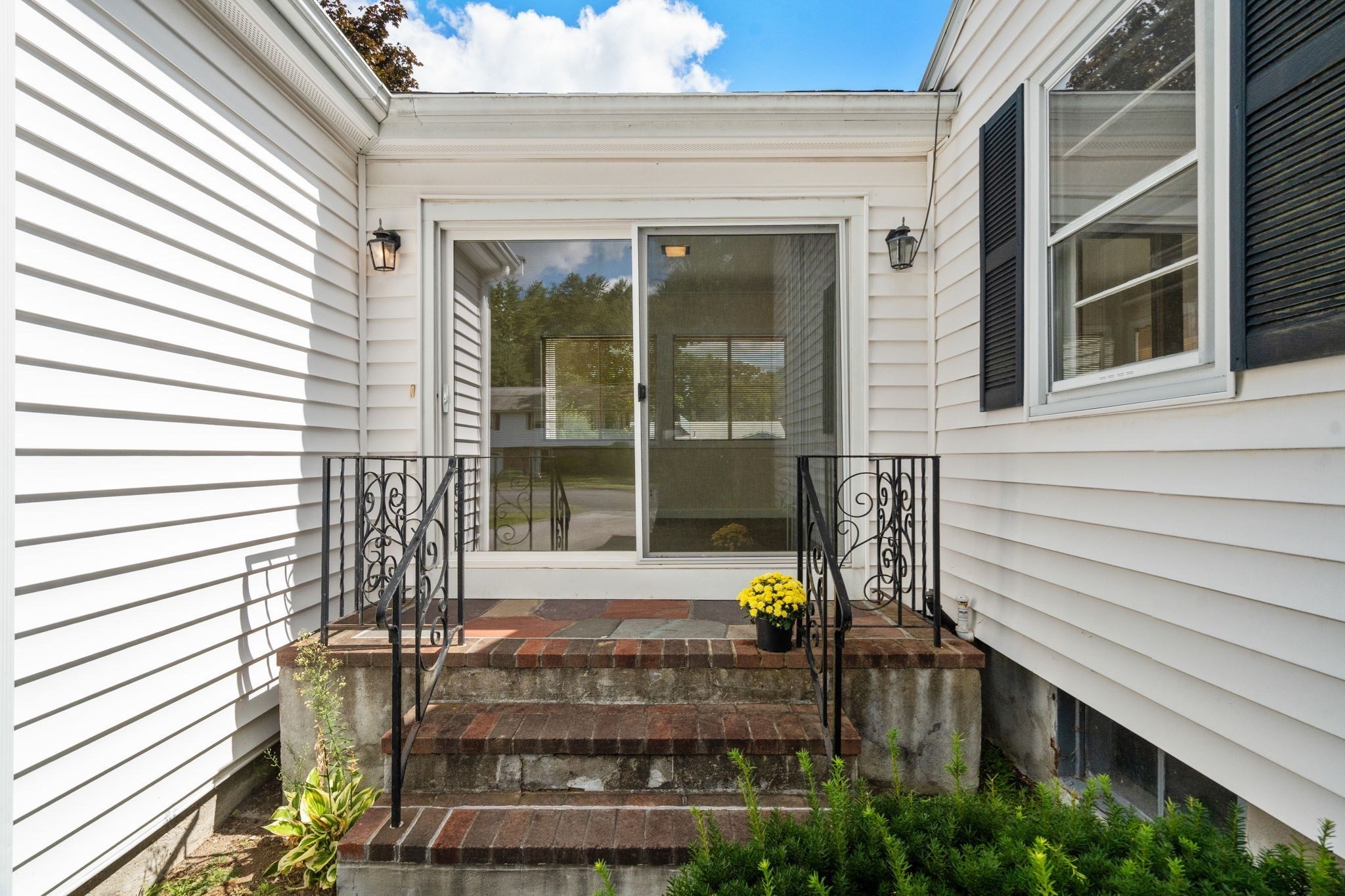7 Eugley Park West Property Photo 4