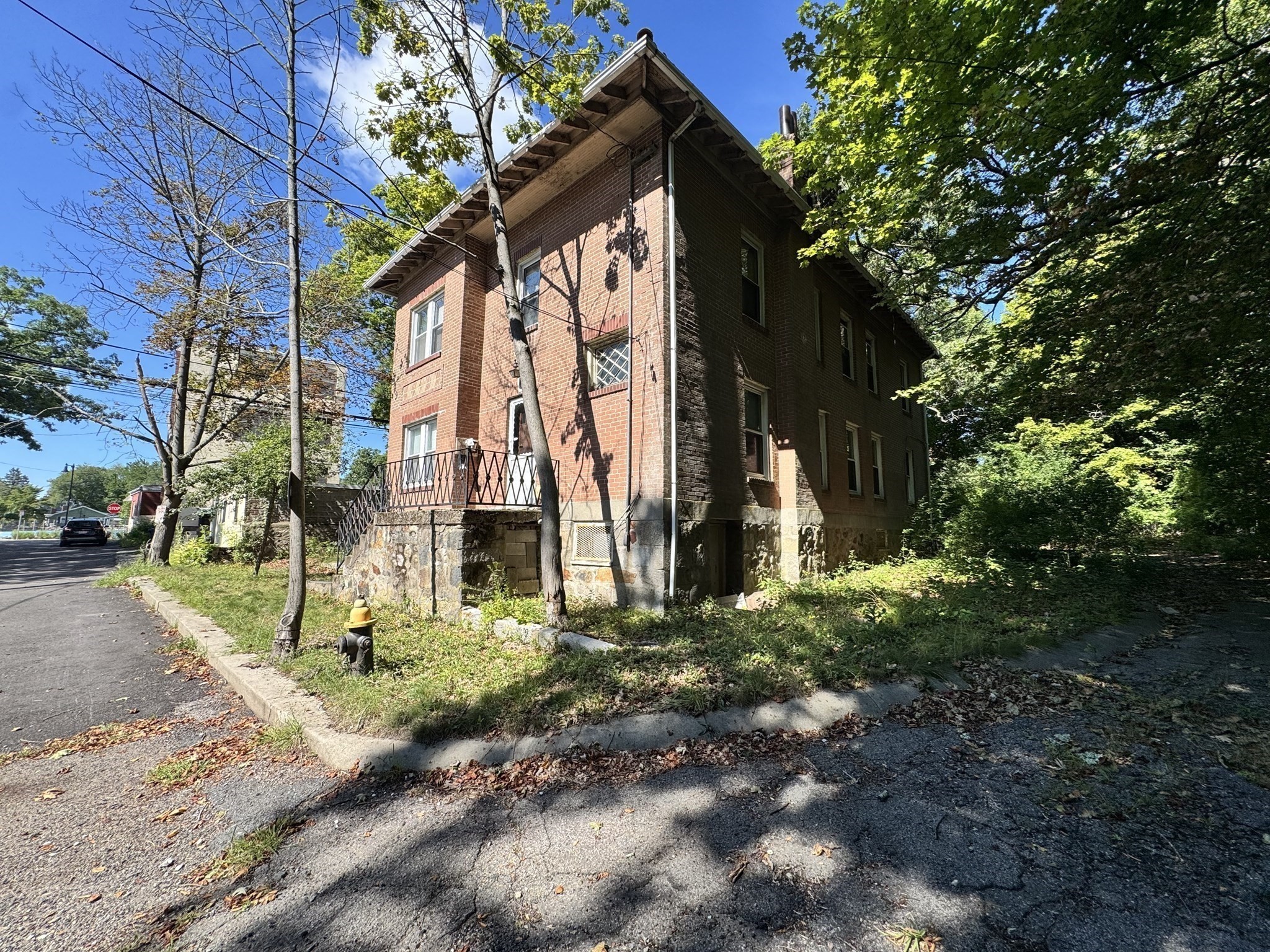 179 Hebron St Property Photo 8