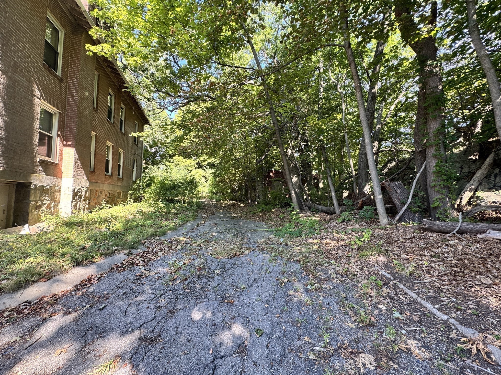 179 Hebron St Property Photo 9