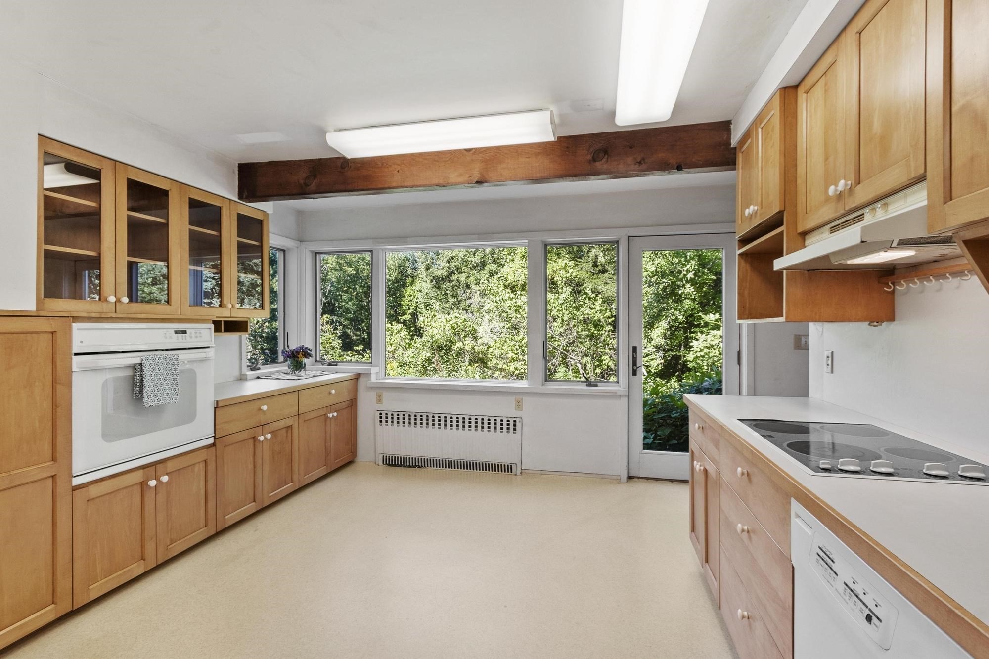66 Whitney Road Property Photo 10