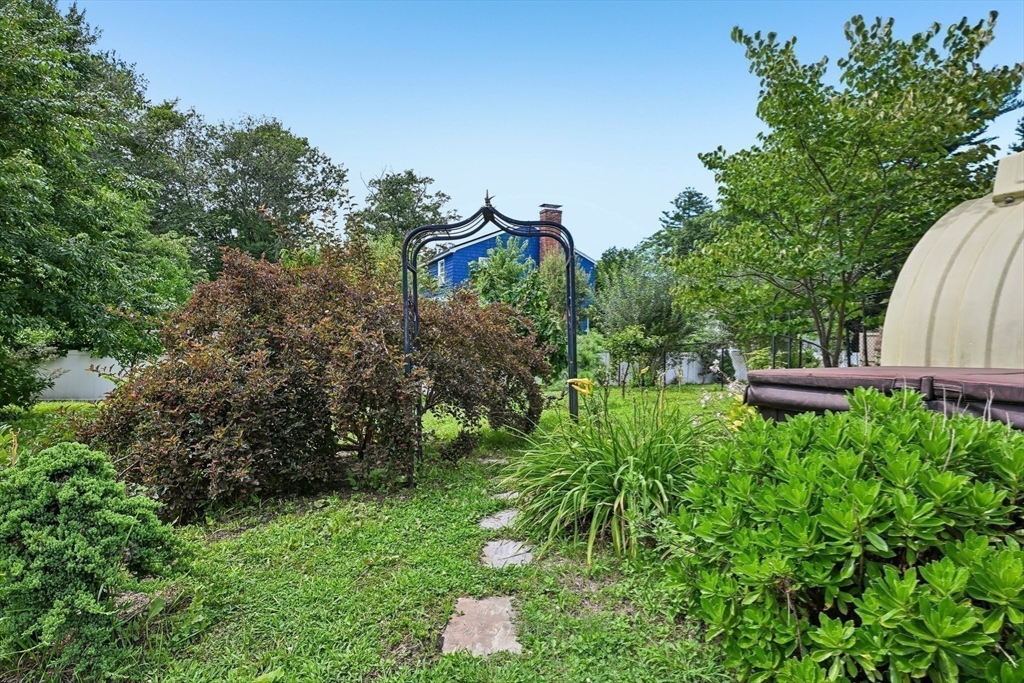 12 Autumn St Property Photo 22