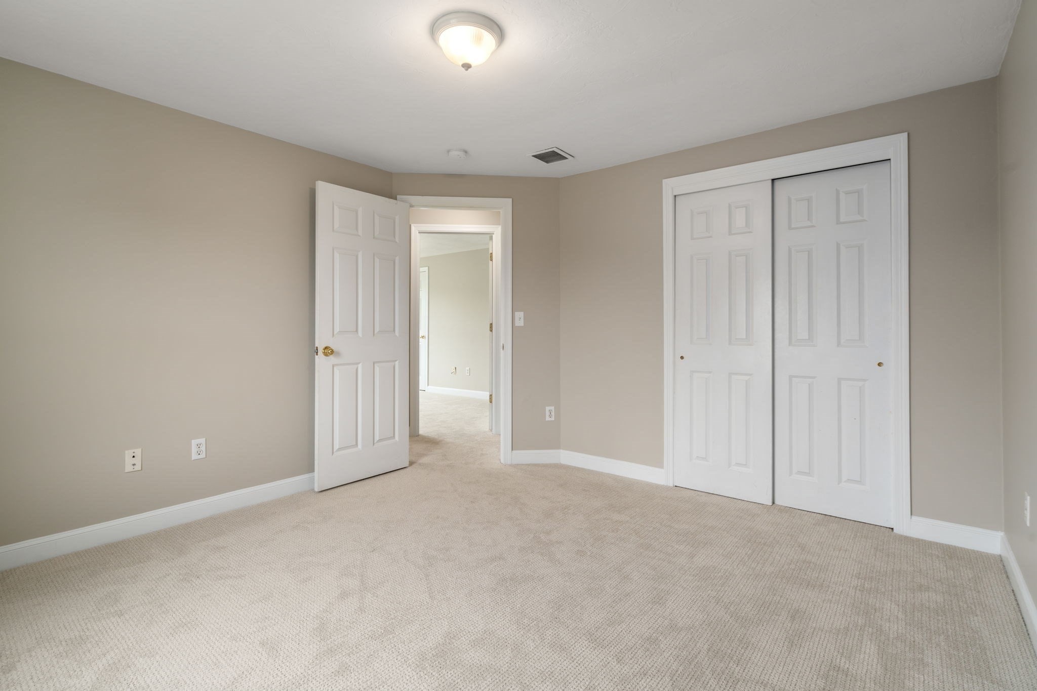 28 Harriet Thayer Dr # 28 Property Photo 11