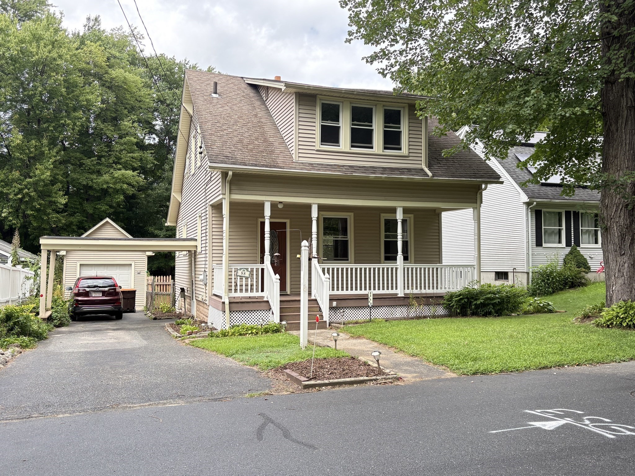 88 Carr Avenue Property Photo 1