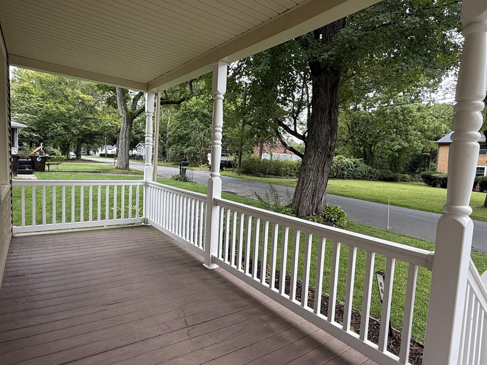 88 Carr Avenue Property Photo 4