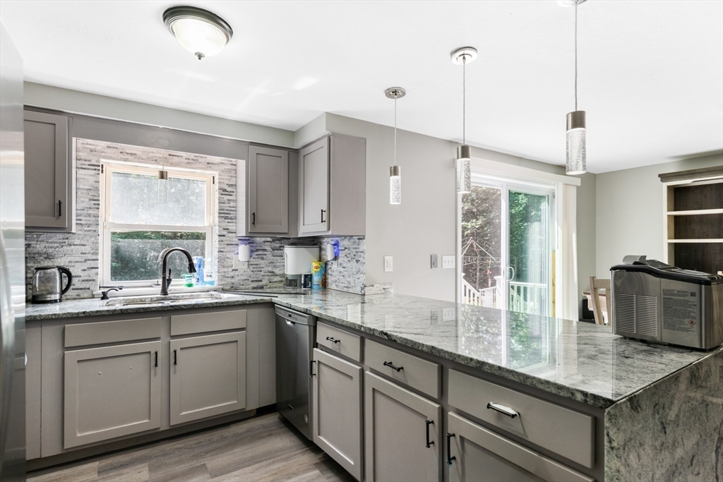 19 Jade Property Photo 15