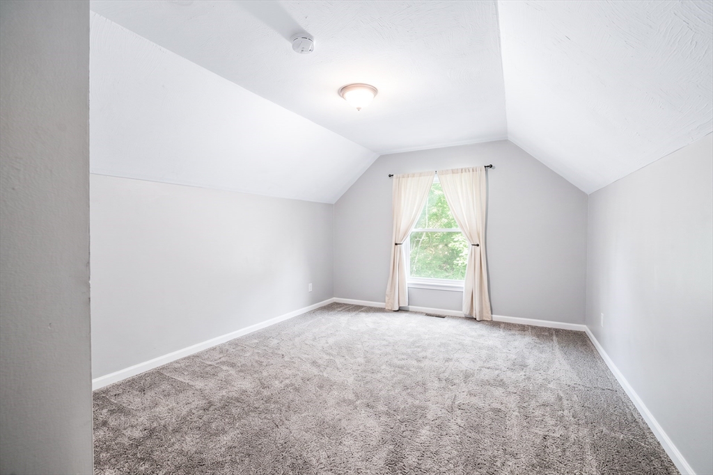 19 Jade Property Photo 30