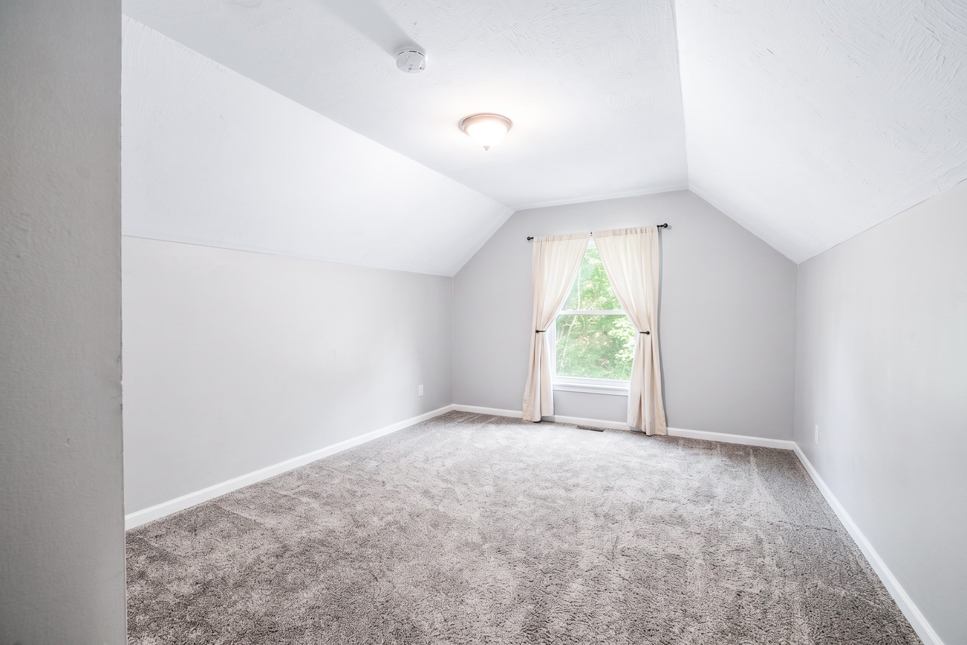 19 Jade Property Photo 30