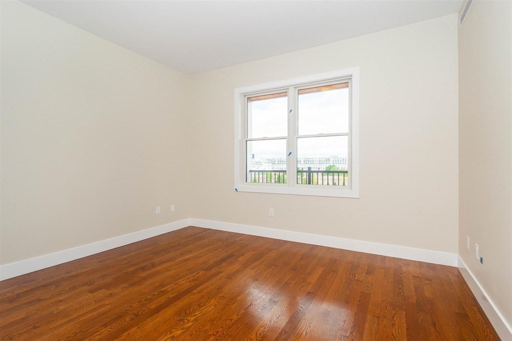 906 East 2nd # 107 Property Photo 8