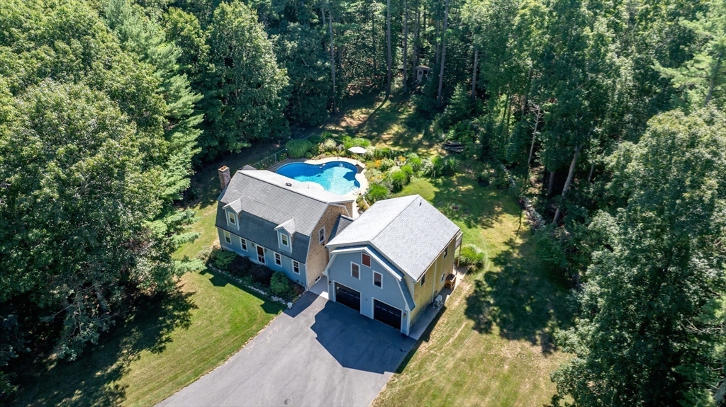 10 Brenrae Dr Property Photo 2