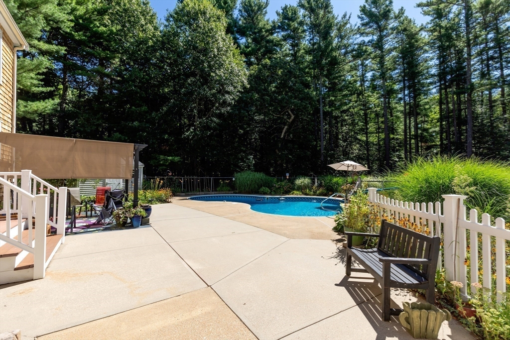 10 Brenrae Dr Property Photo 8