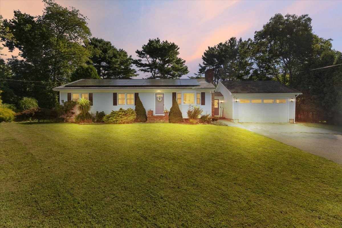 16 Green Meadow Dr Property Photo 2