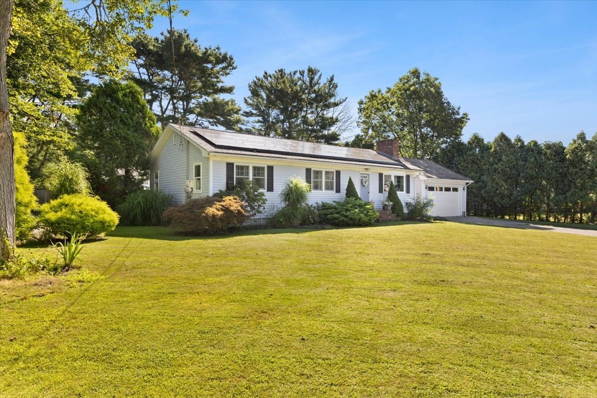 16 Green Meadow Dr Property Photo 3