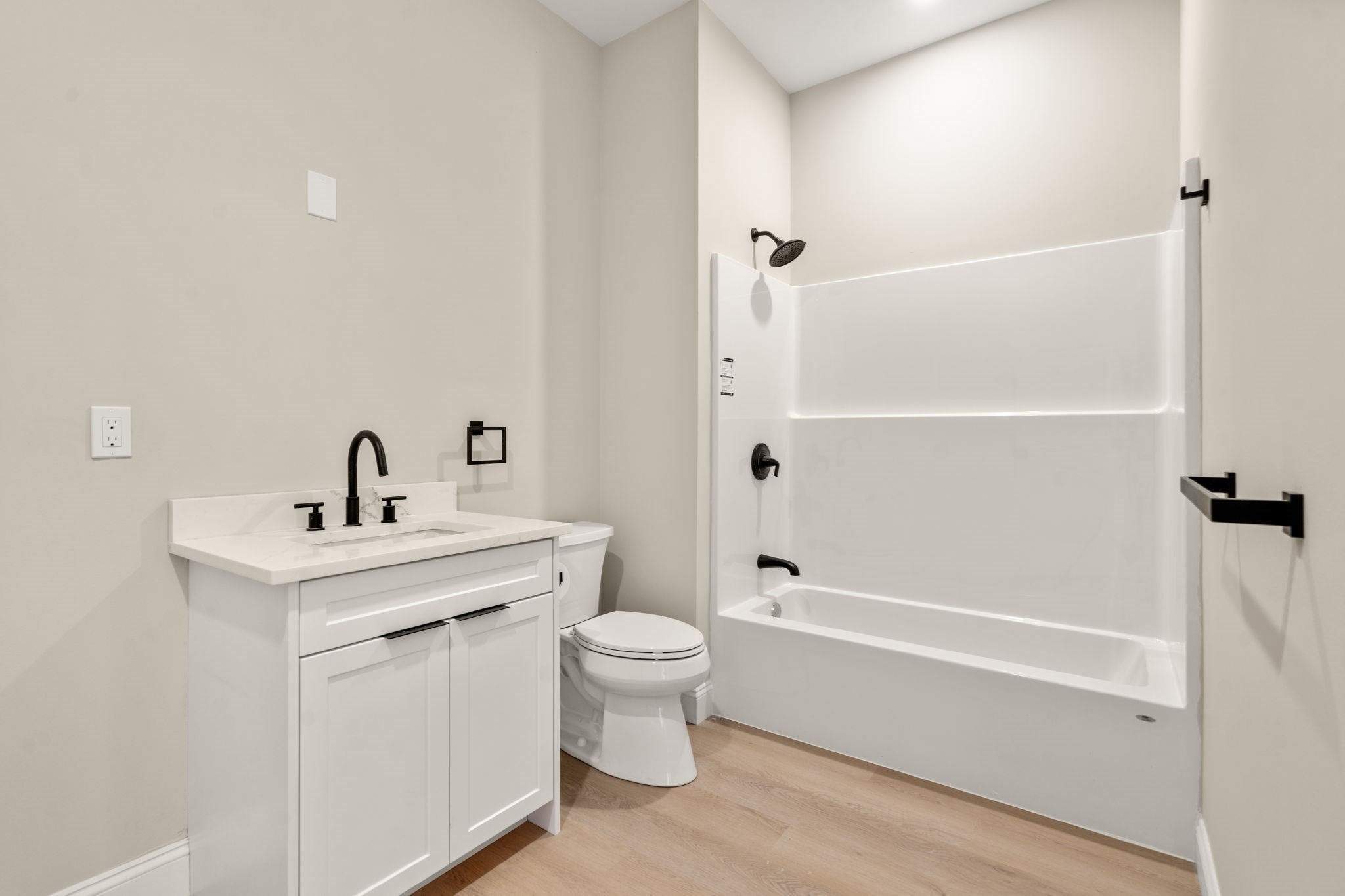 7 Cross St # 202 Property Photo 15
