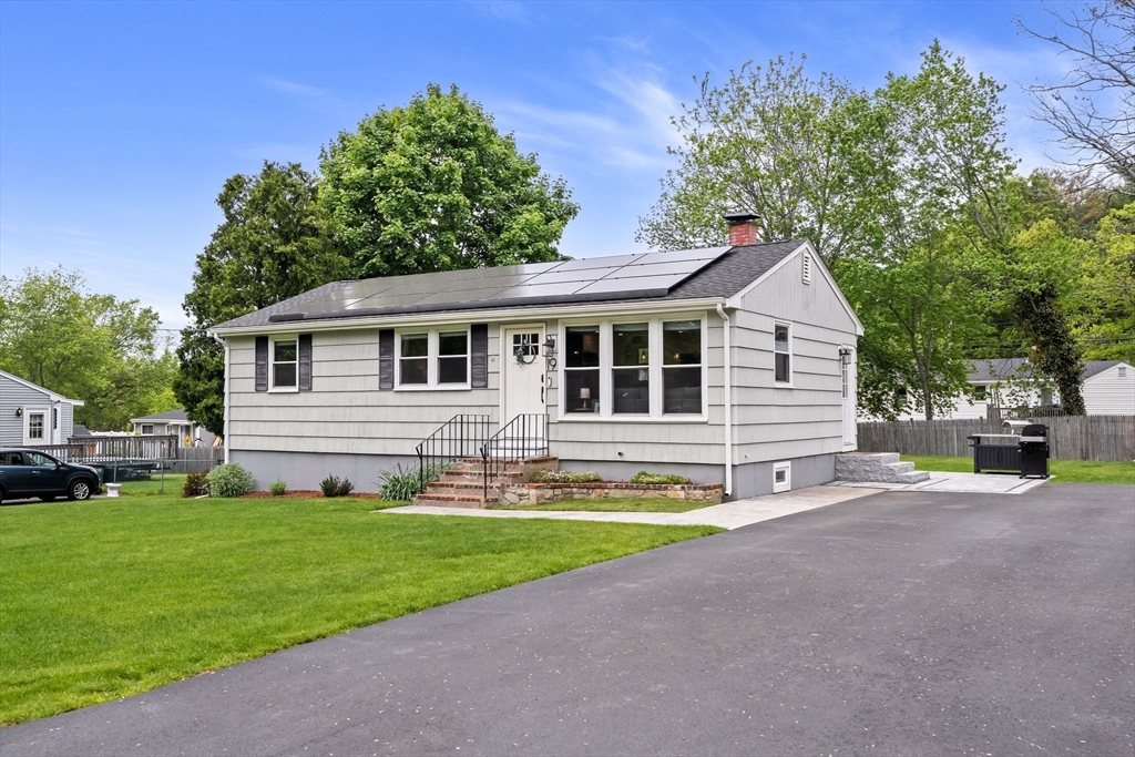 19 Burr Ave Property Photo 2