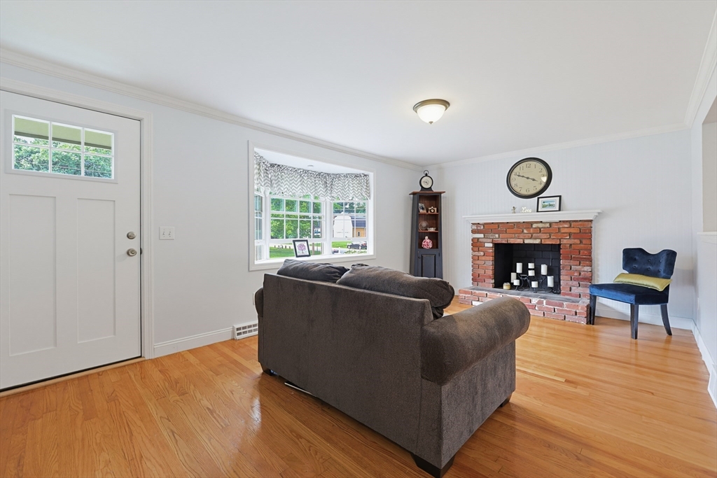 6 Young Ave. Property Photo 2