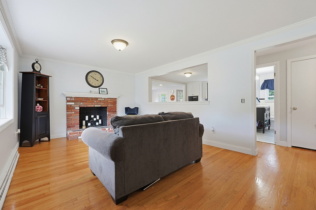 6 Young Ave. Property Photo 3