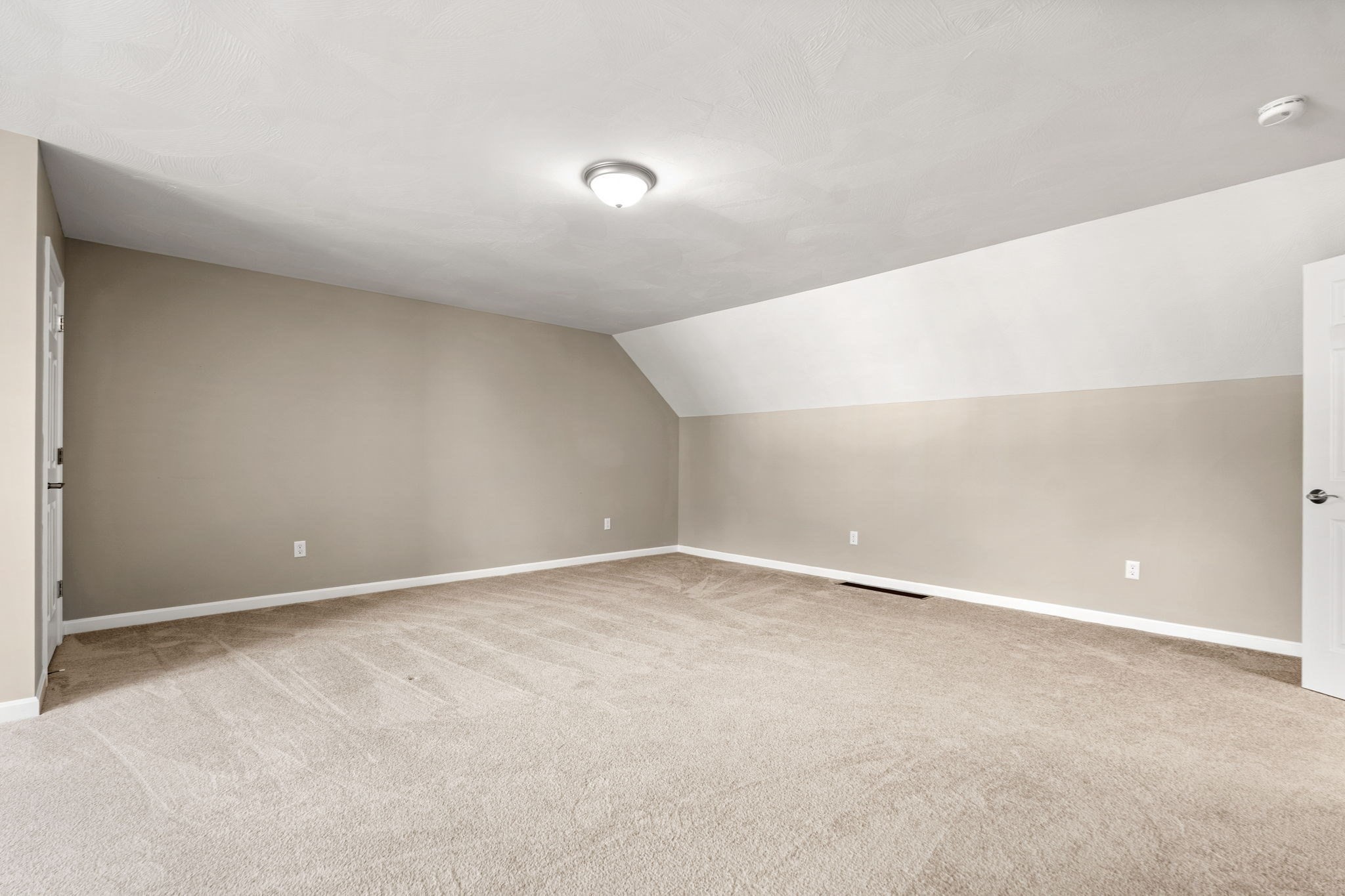 63 Hummingbird Ln # A Property Photo 23