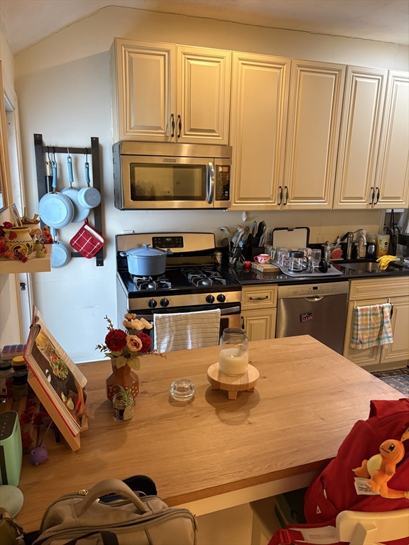 1672 Beacon St # 3B Property Photo 1