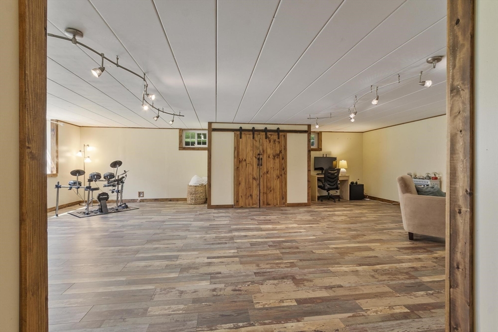 2 Reed Lane Property Photo 32