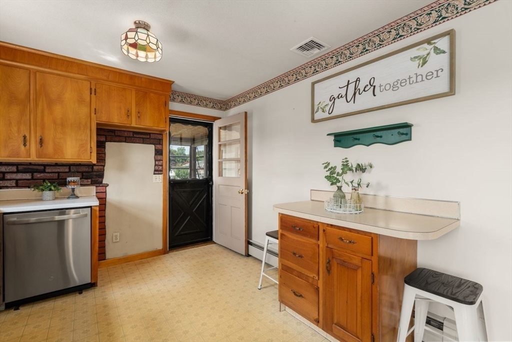 29 Rosedale Avenue Property Photo 14