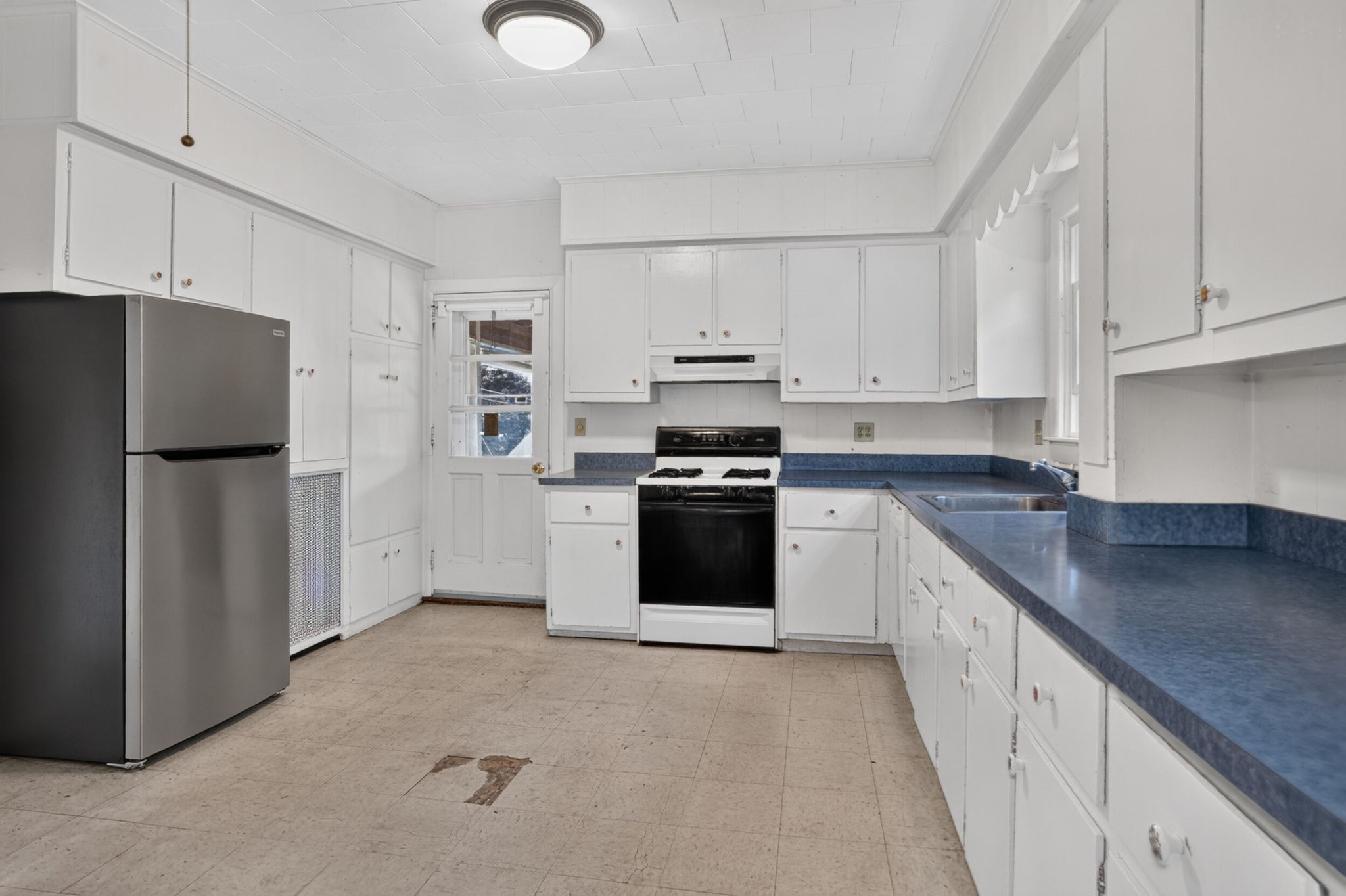 120 Edinboro Street Property Photo 5