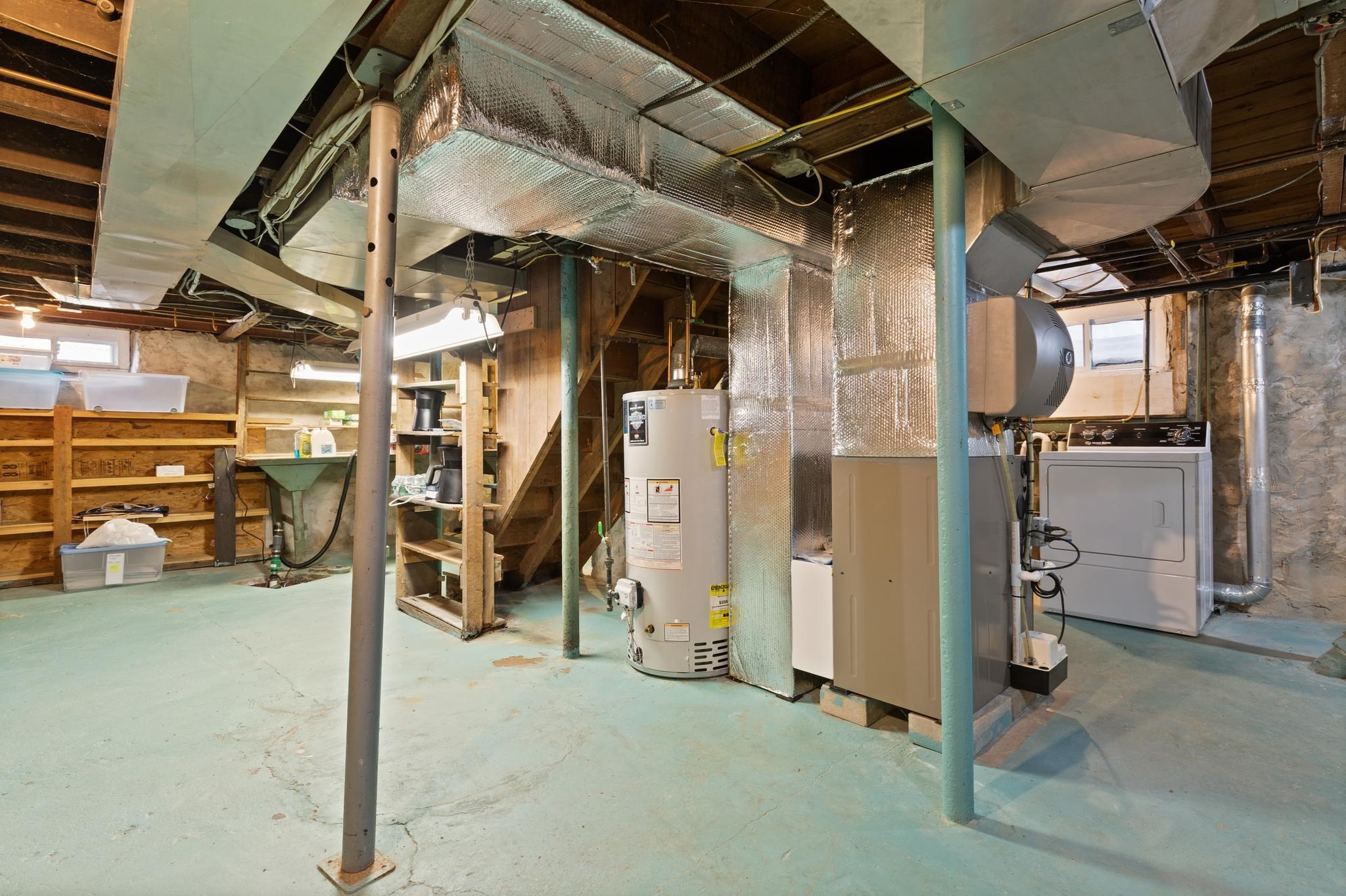 6 Groveland St Property Photo 37