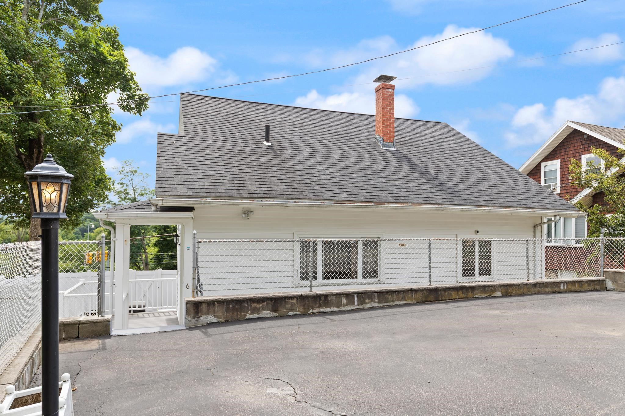 6 Groveland St Property Photo 40