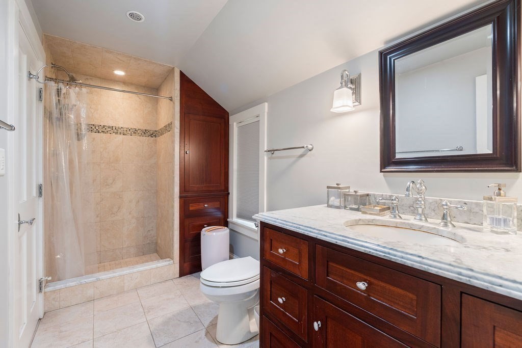 96a High Street Property Photo 23