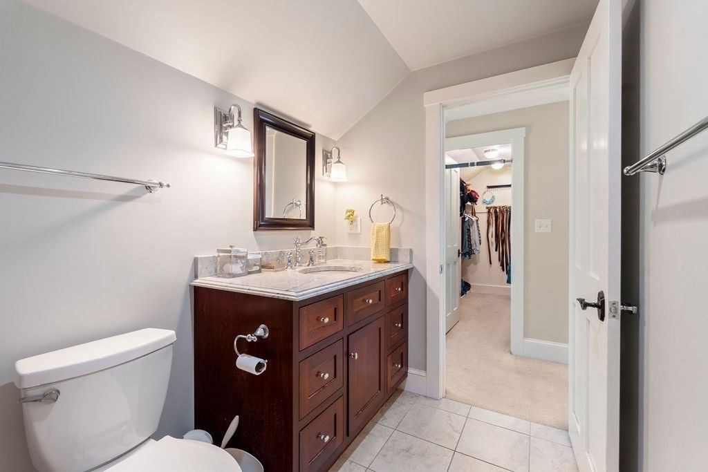 96a High Street Property Photo 24