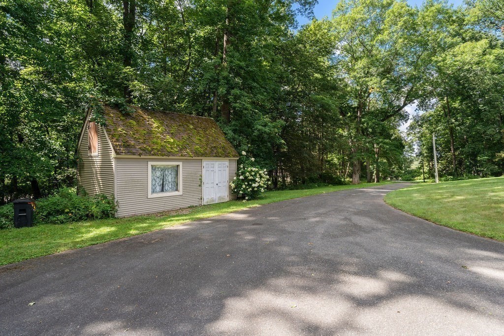 96a High Street Property Photo 38
