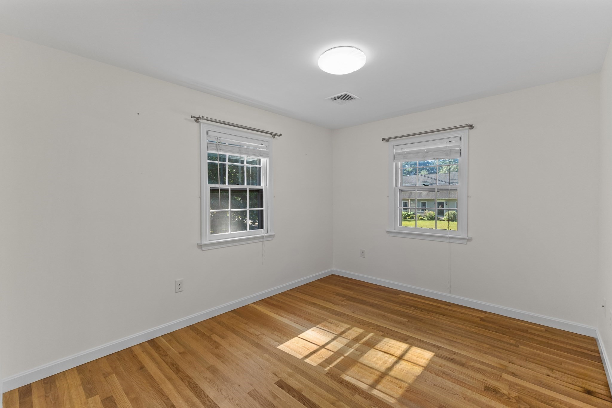 627 Main St Property Photo 20