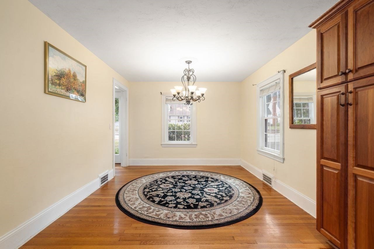 197 Speen Street Property Photo 10