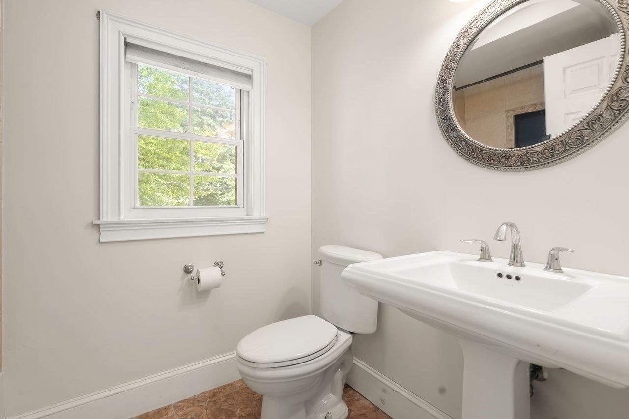 197 Speen Street Property Photo 11