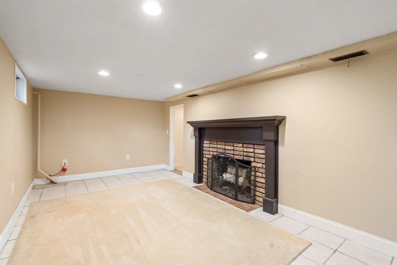 197 Speen Street Property Photo 20