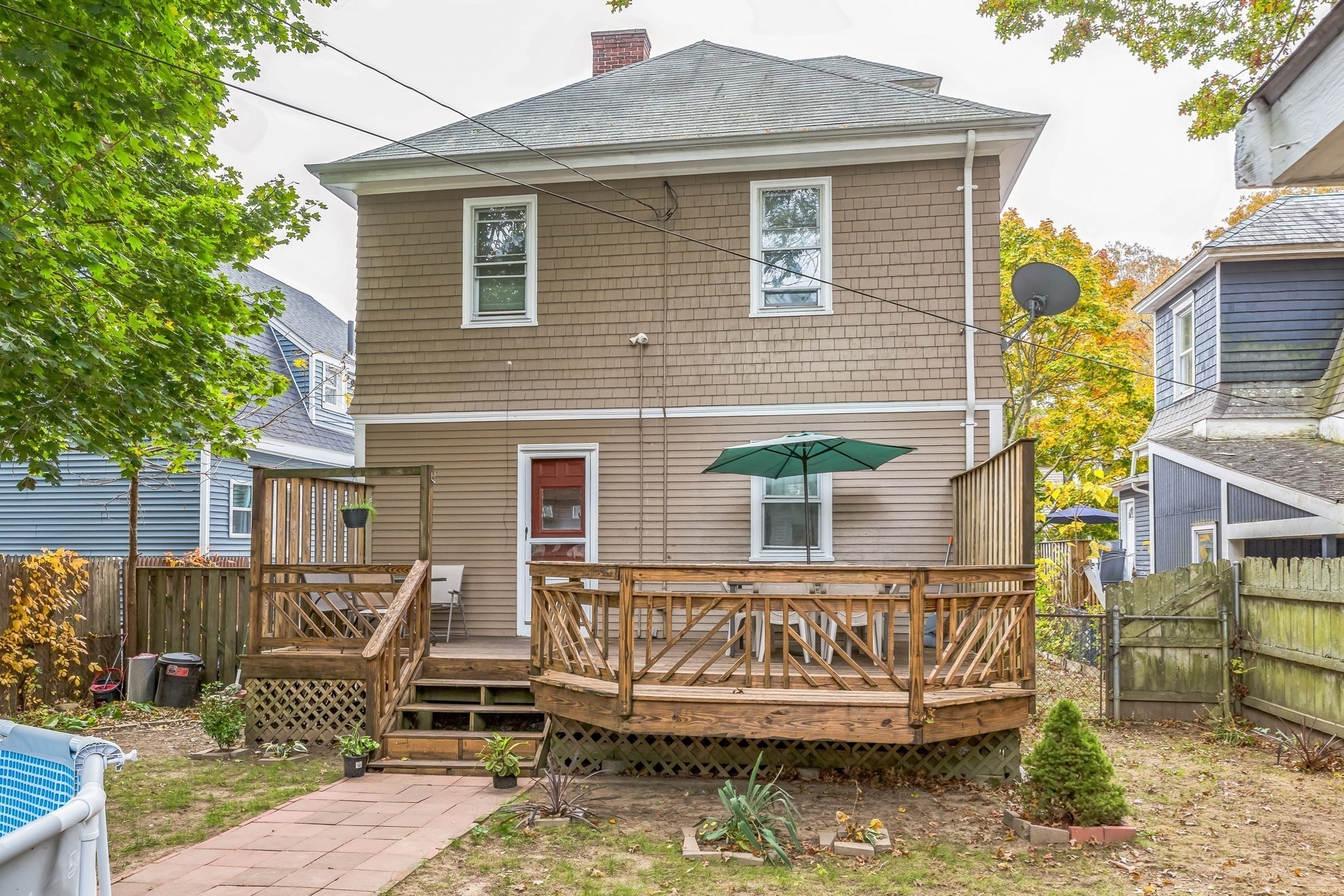 563 Union St Property Photo 1