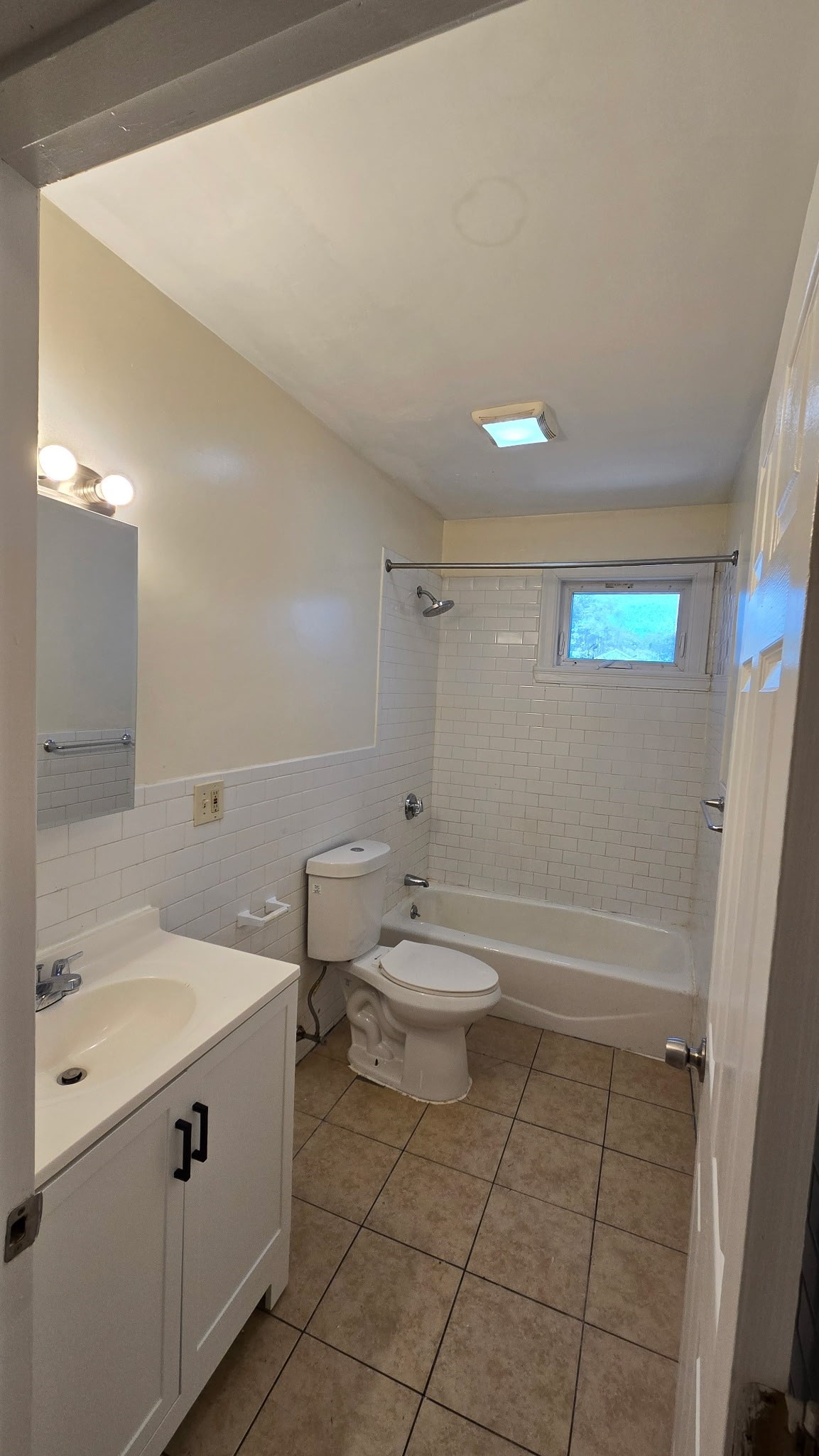 25 Angell # 3 Property Photo 14