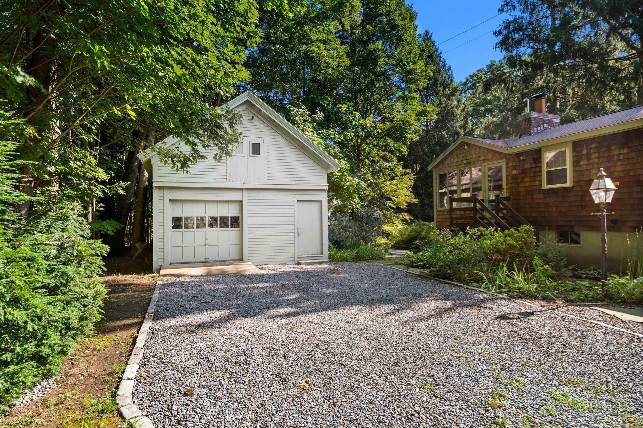 42 Walnut Rd Property Photo 5