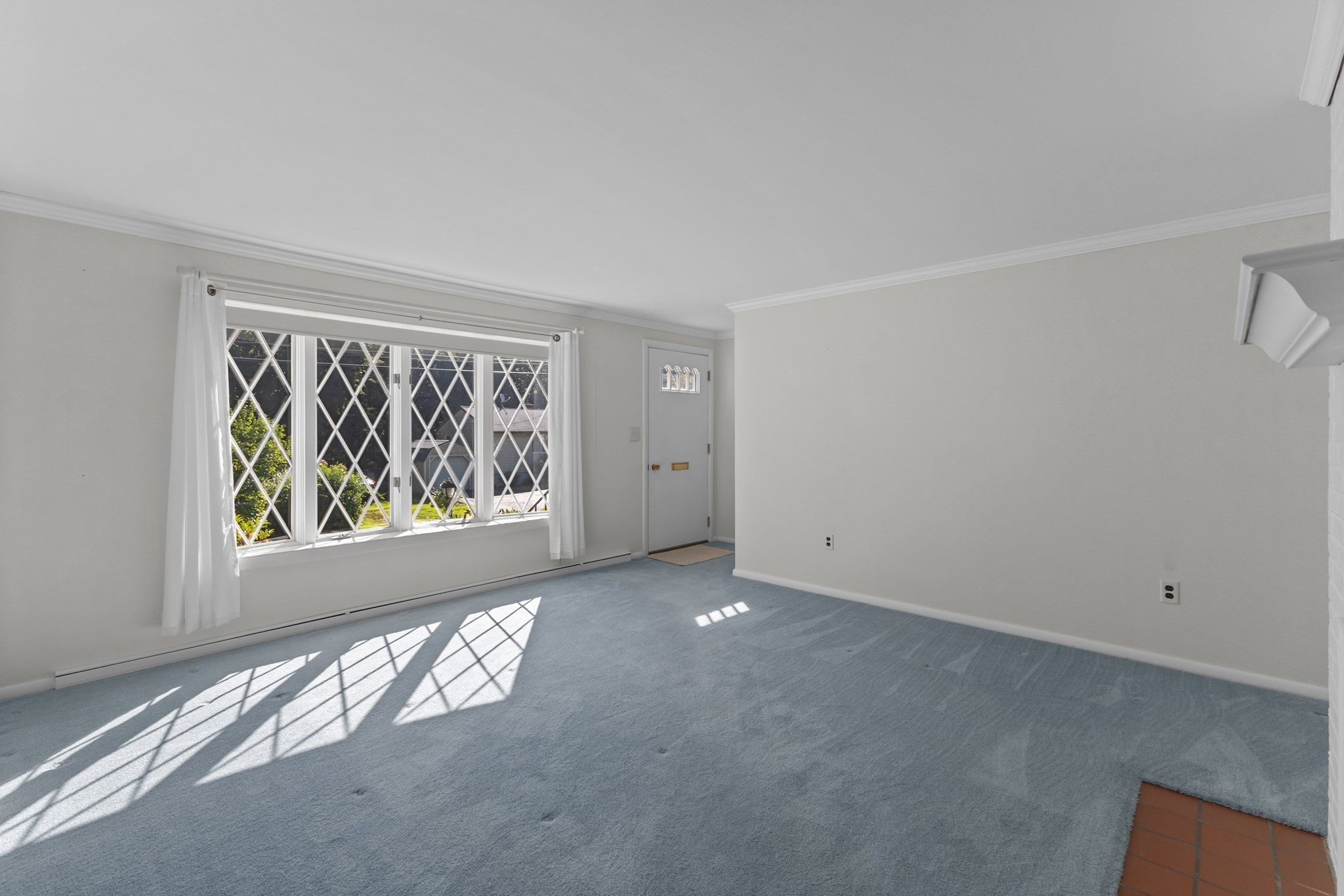 48 Washington St Property Photo 3