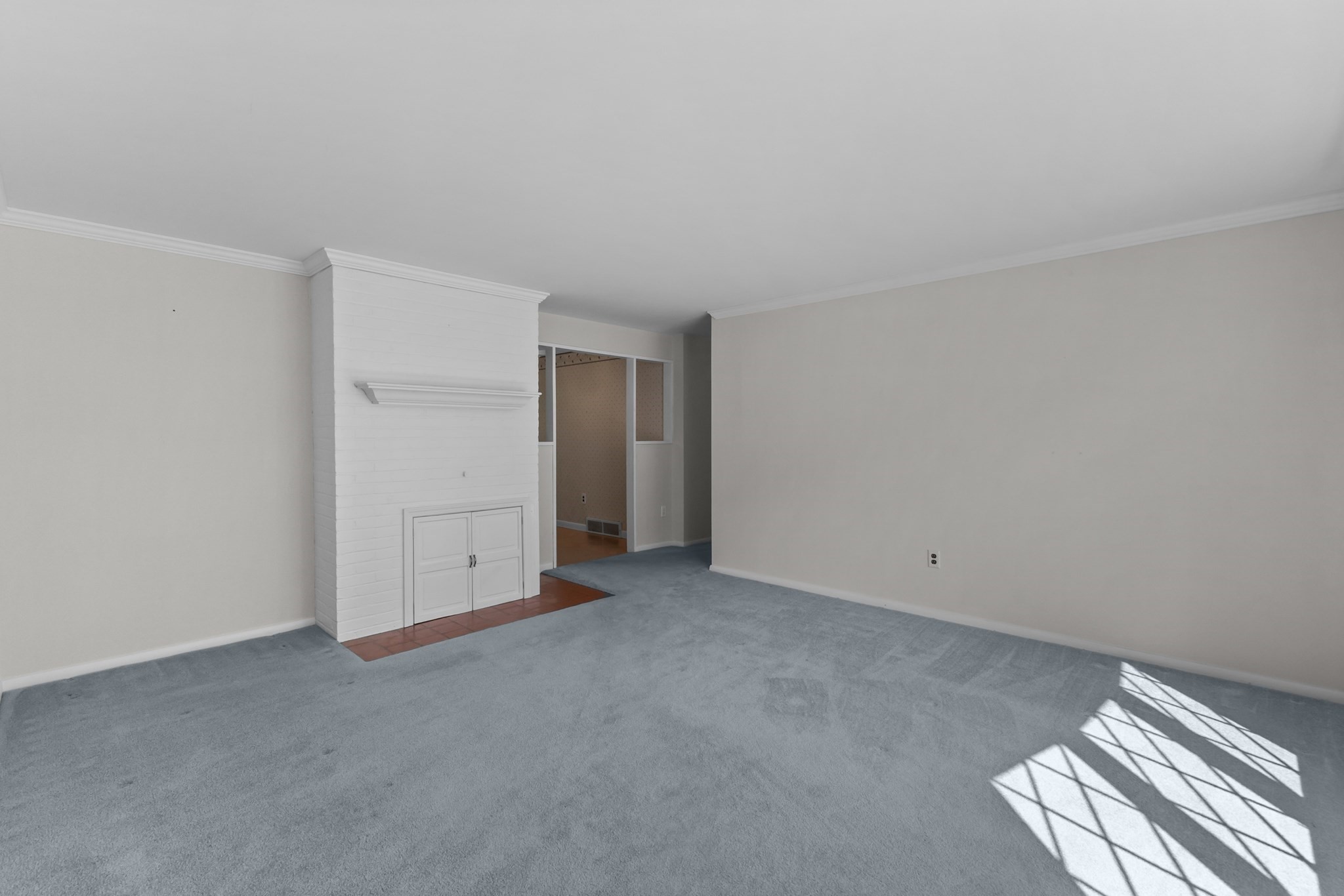 48 Washington St Property Photo 5