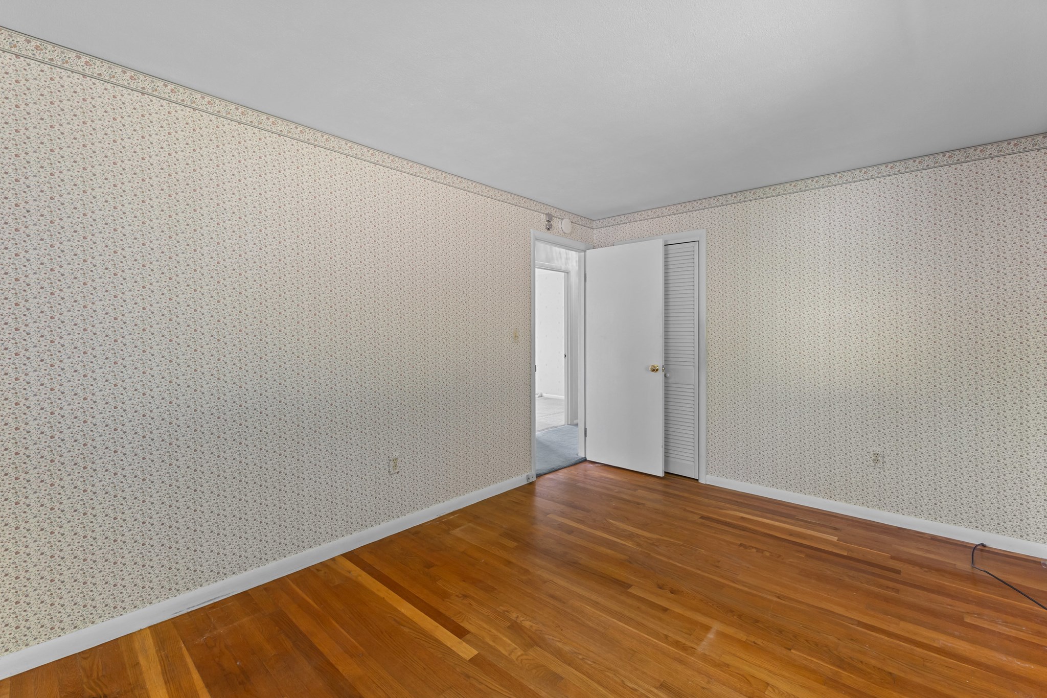 48 Washington St Property Photo 19