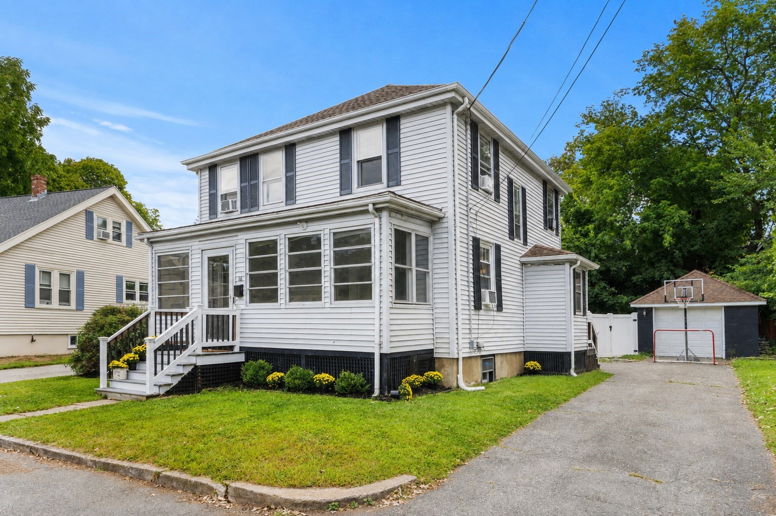 16 Maple Ave Property Photo 1