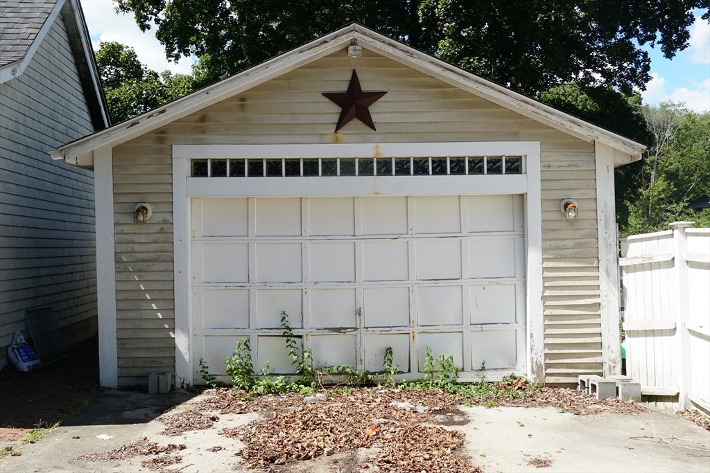 33 Warren Street Property Photo 4