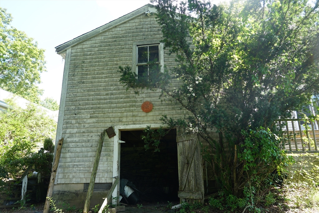 33 Warren Street Property Photo 7