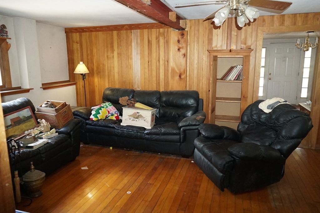 33 Warren Street Property Photo 12